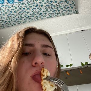 Meet your Posher, Briannah